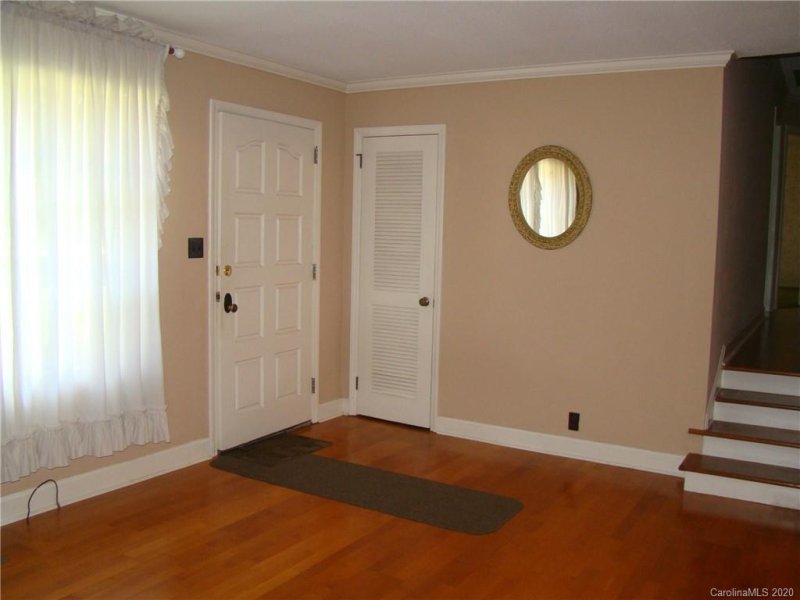 Property image 4 at 2459 Pinoak Drive, Hickory, NC 28602