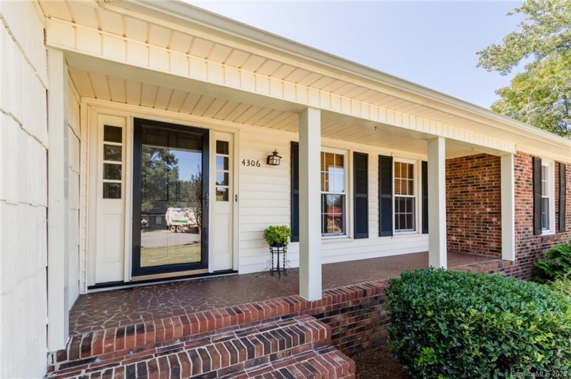 Property image 4 at 4306 Creemore Drive, Charlotte, NC 28213