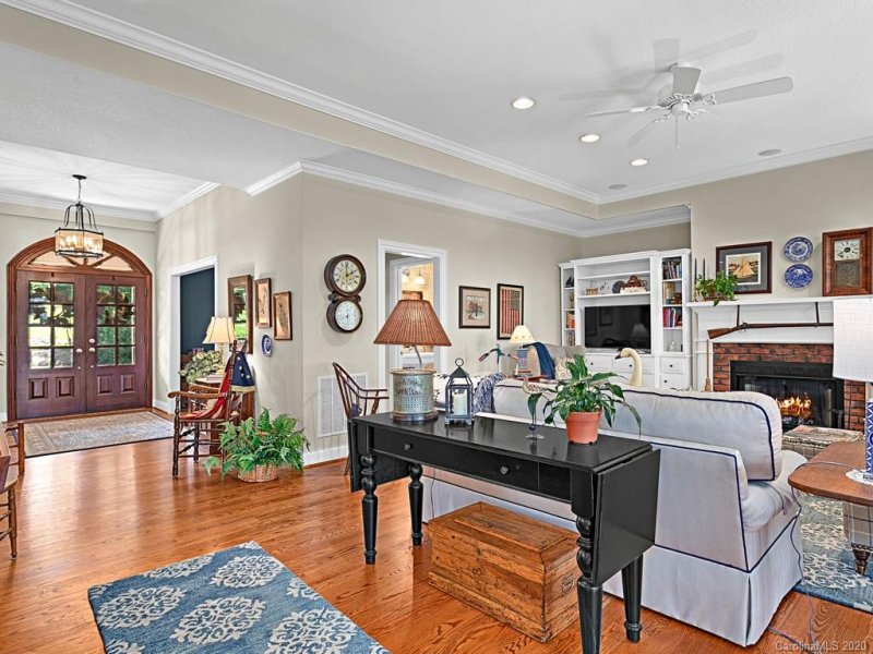 Property image 4 at 19 Thornapple Drive, Hendersonville, NC 28739