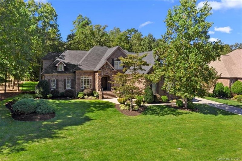 Property image 2 at 422 Langston Place Drive, Fort Mill, SC 29708