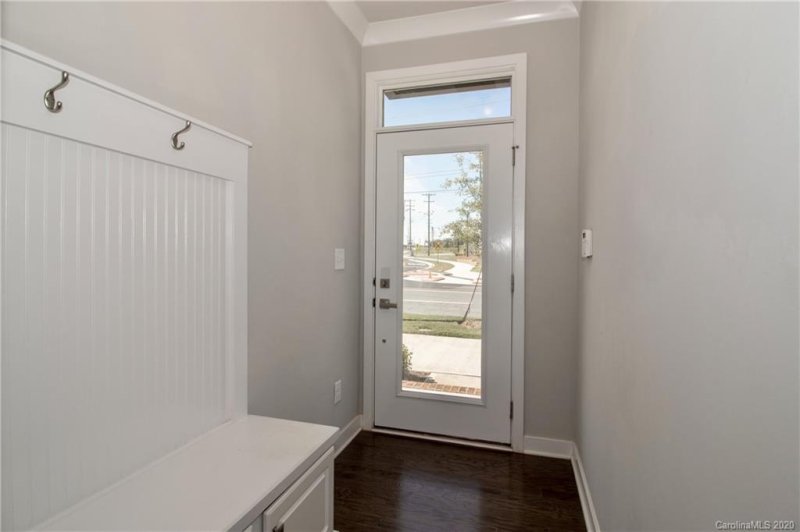 Property image 4 at 220 Parkwood Avenue, Charlotte, NC 28206