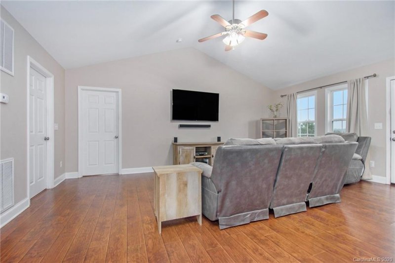 Property image 4 at 200 Stable Brook Lane, Taylorsville, NC 28681