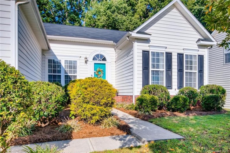 Property image 2 at 13316 Salvo Drive, Matthews, NC 28105