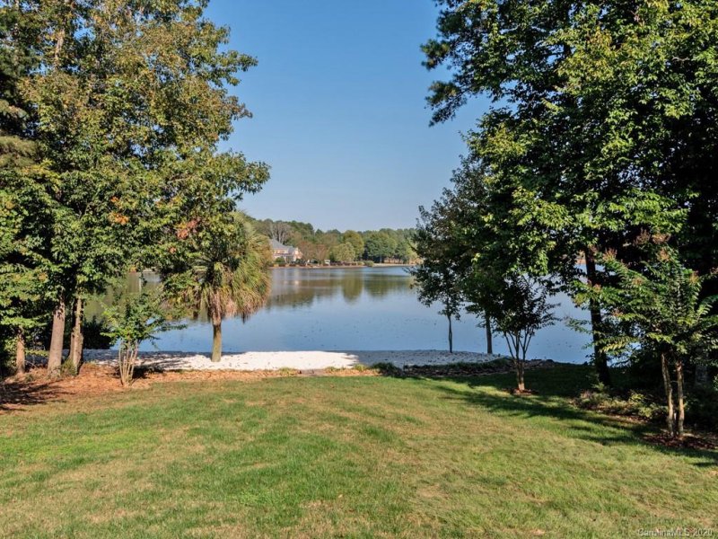 Property image 2 at 8060 Lake Providence Drive, Weddington, NC 28104