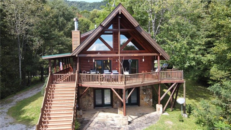 Property image 2 at 56 Live Oak Loop, Waynesville, NC 28785