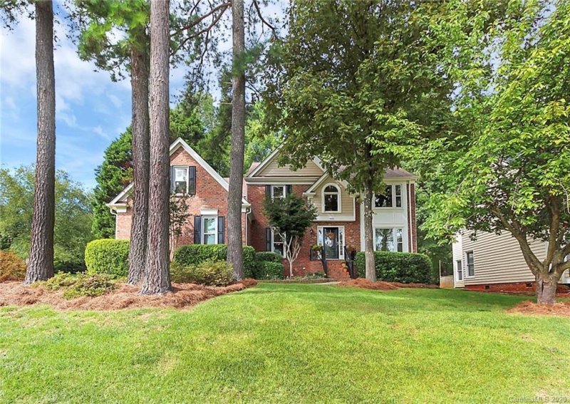 Property image 2 at 4803 Benthaven Lane, Charlotte, NC 28269