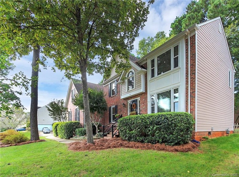 Property image 3 at 4803 Benthaven Lane, Charlotte, NC 28269