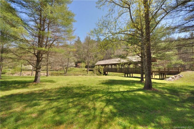 Property image 5 at 426 Ashley Bend Trail, Hendersonville, NC 28792