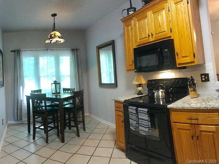 Property image 3 at 7982 King Arthurs Court, Denver, NC 28037