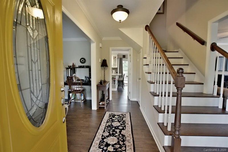 Property image 3 at 200 Millwood Lane, Charlotte, NC 28270