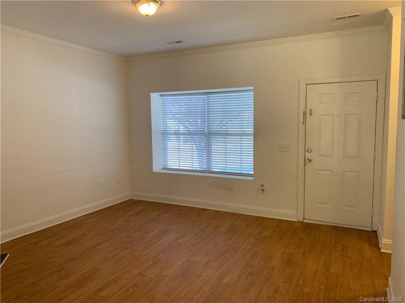 Property image 2 at 2124 Sardony Lane, Charlotte, NC 28213