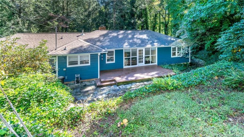 Property image 2 at 520 Walnut Loop, Laurel Park, NC 28739