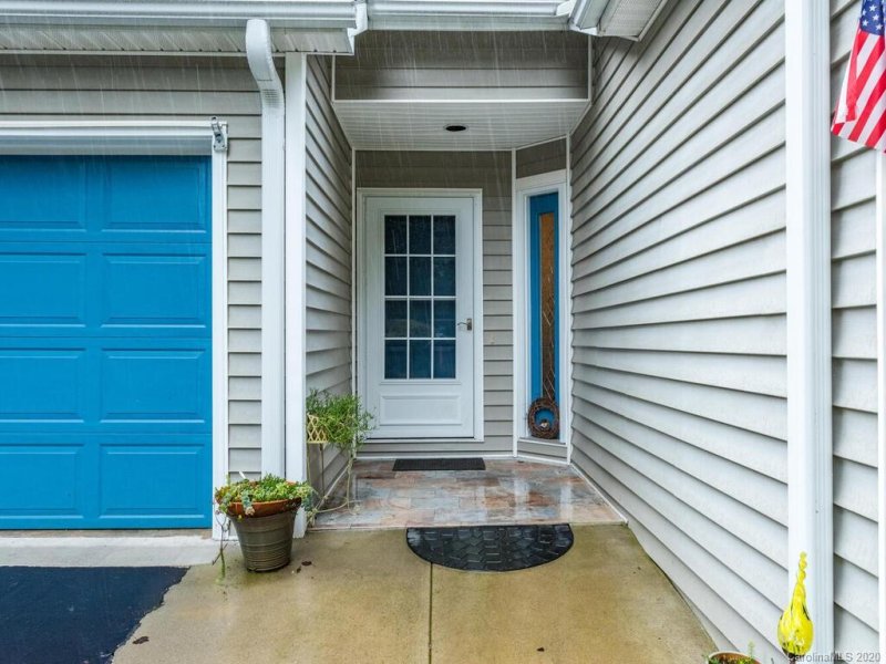 Property image 2 at 152 Laurel Park Place, Hendersonville, NC 28791