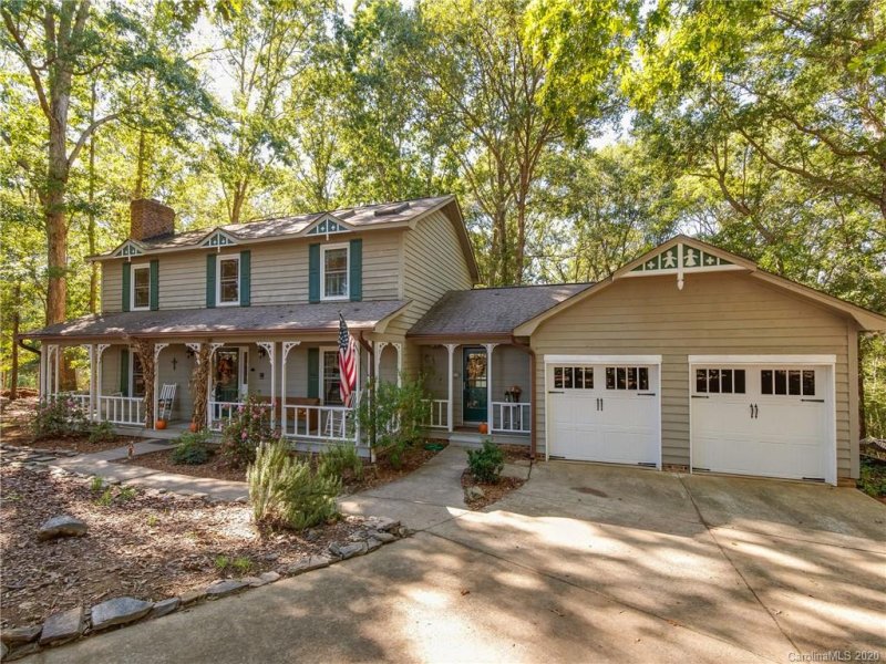 2817 Cedar Trail Lane