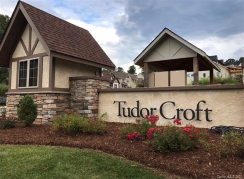 Property image 3 at 106 Chepstow Place, Black Mountain, NC 28711