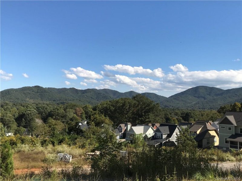 Property image 4 at 106 Chepstow Place, Black Mountain, NC 28711