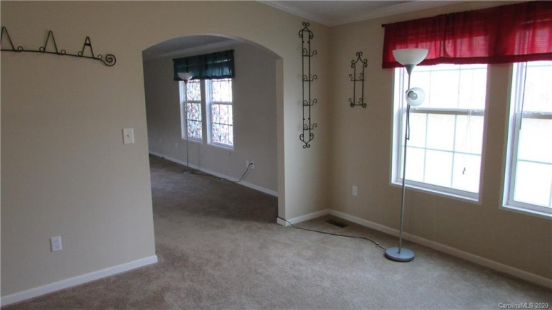 Property image 5 at 11 N Marjorie Lane, Hendersonville, NC 28792