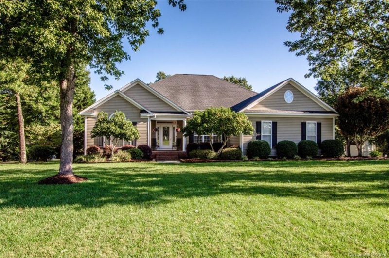 Property image 2 at 5020 Flagstone Court, Harrisburg, NC 28075