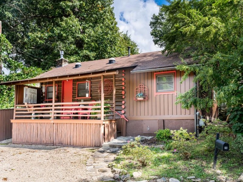 28 Rhododendron Drive