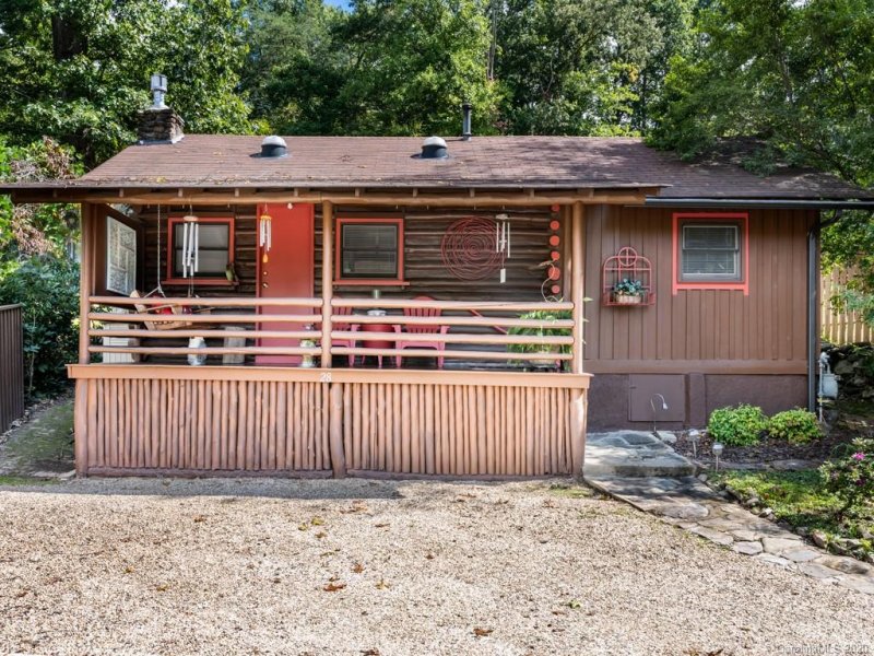 Property image 4 at 28 Rhododendron Drive, Asheville, NC 28805