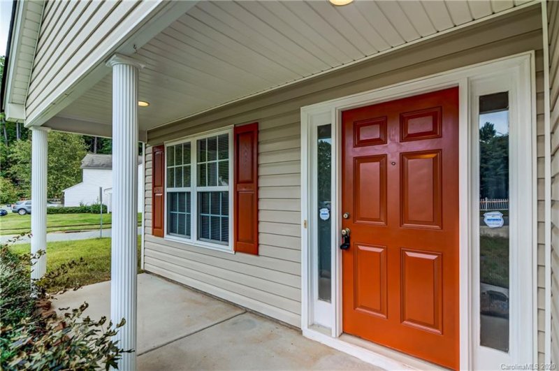 Property image 4 of 3518 Lukes Drive in Linda Vista, Charlotte, NC 28216