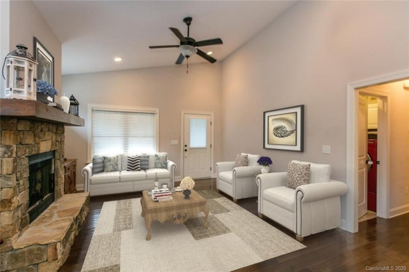 Property image 5 at 9 Little Fox Lane, Fletcher, NC 28732