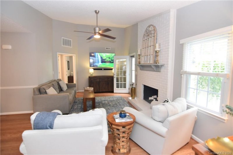 Property image 3 at 2515 Dalston Lane, Charlotte, NC 28210