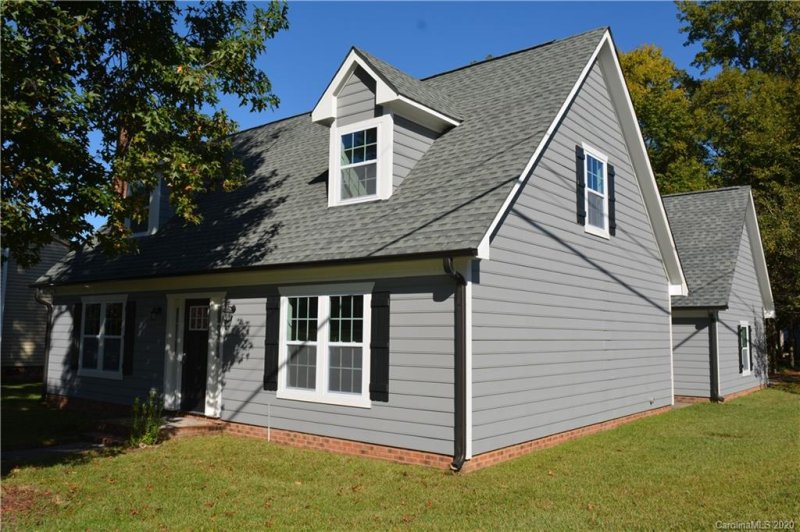 Property image 2 at 8331 Strawberry Point Drive, Charlotte, NC 28215