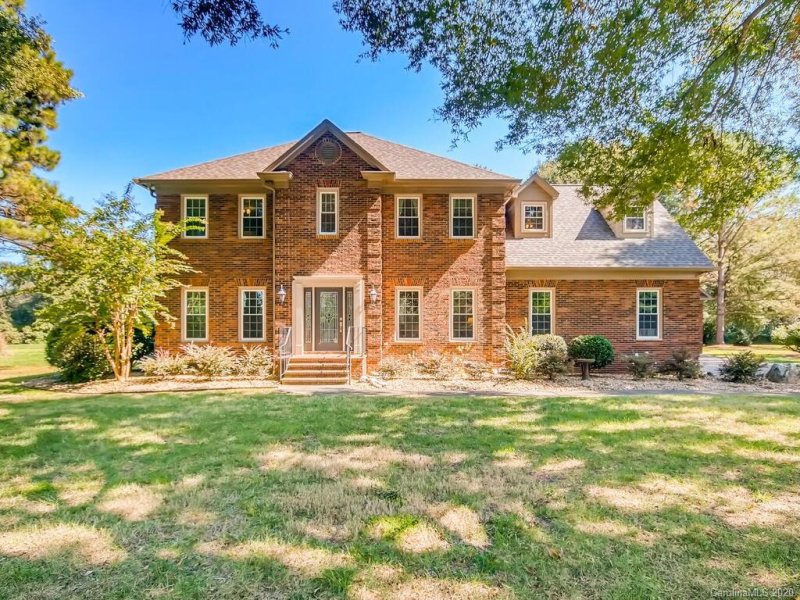 Property image 2 at 1065 Kite Court, Matthews, NC 28104