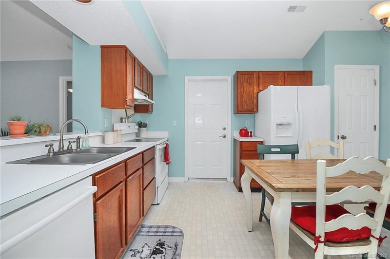 Property image 3 at 3412 Harewood Court, Matthews, NC 28105