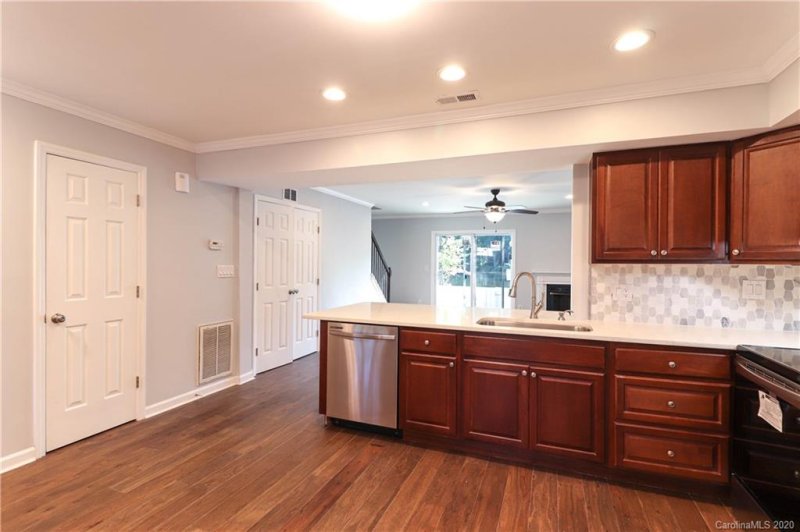 Property image 2 at 5106 Fair Wind Lane, Charlotte, NC 28212