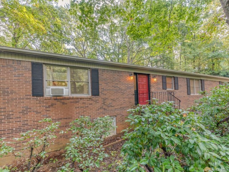 Property image 3 at 176 Long John Drive, Hendersonville, NC 28791