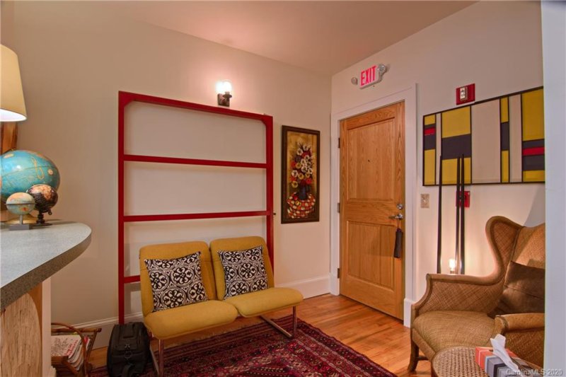 Property image 3 at 84 W Walnut Street, Asheville, NC 28801