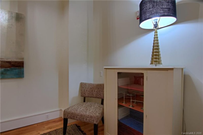 Property image 5 at 84 W Walnut Street, Asheville, NC 28801