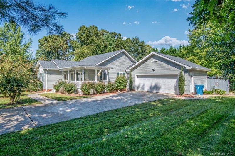 Property image 2 at 409 Timberline Drive, Morganton, NC 28655