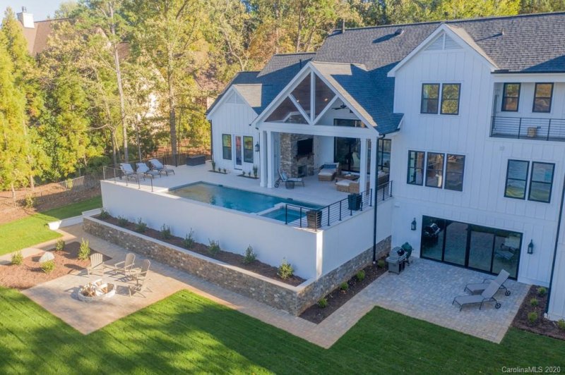 Property image 4 at 110 Stonemarker Road, Mooresville, NC 28117