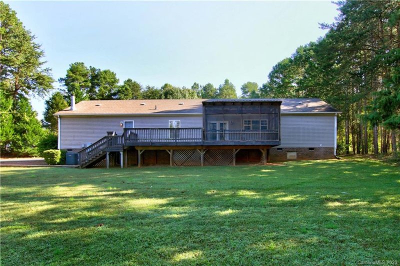 Property image 2 at 181 Robinson Road, Mooresville, NC 28117