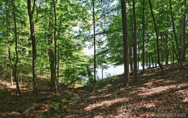 Property image 3 at 300 Lake Providence Drive, Matthews, NC 28104