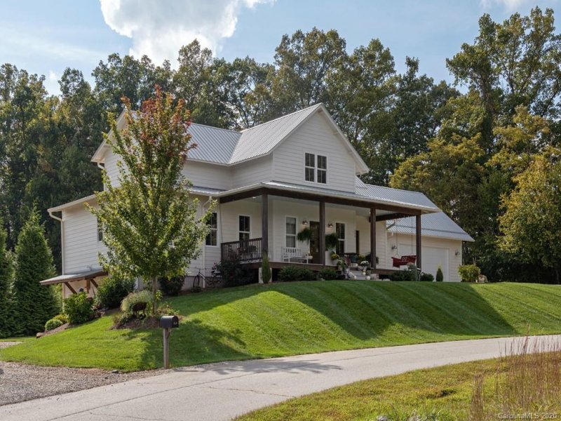 Property image 3 at 280 Eagles Eye Drive, Hendersonville, NC 28792