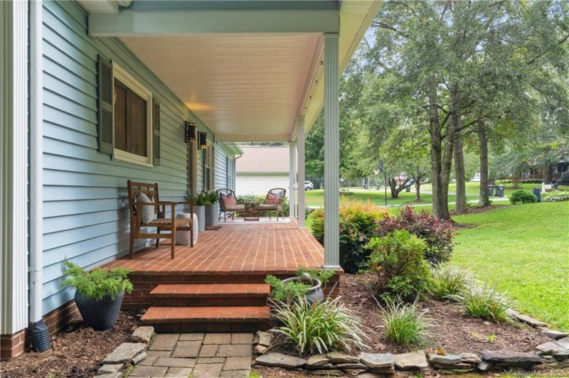 Property image 4 at 3209 15th Street, Hickory, NC 28601