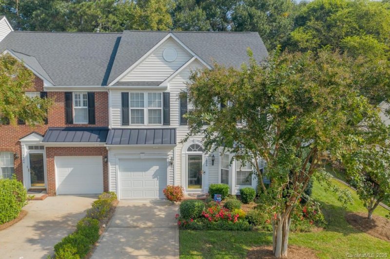 Property image 2 at 1806 Robinwood Village Drive, Gastonia, NC 28054