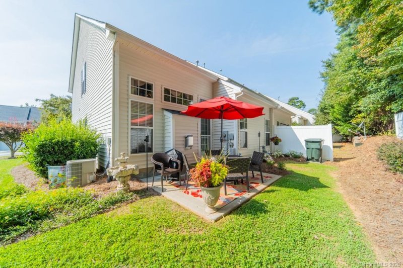 Property image 5 at 1806 Robinwood Village Drive, Gastonia, NC 28054