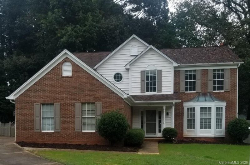 12207 Hickory Knoll Court