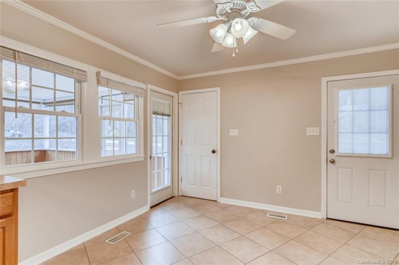 Property image 5 at 128 Barclay Lane, Mooresville, NC 28115