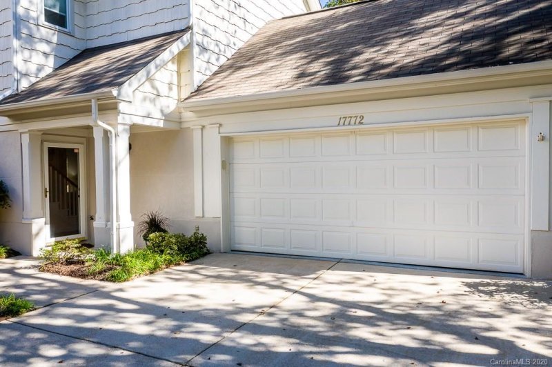 Property image 2 at 17772 Kings Point Drive, Cornelius, NC 28031