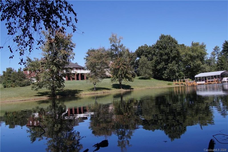 Property image 3 at 4860 Rio De Luna Street, Hickory, NC 28601