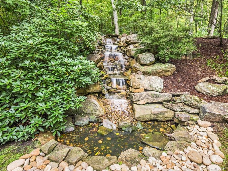 Property image 2 at 25 Indian Trail, Asheville, NC 28803