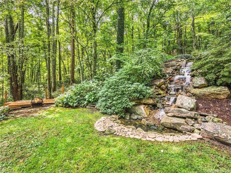 Property image 3 at 25 Indian Trail, Asheville, NC 28803