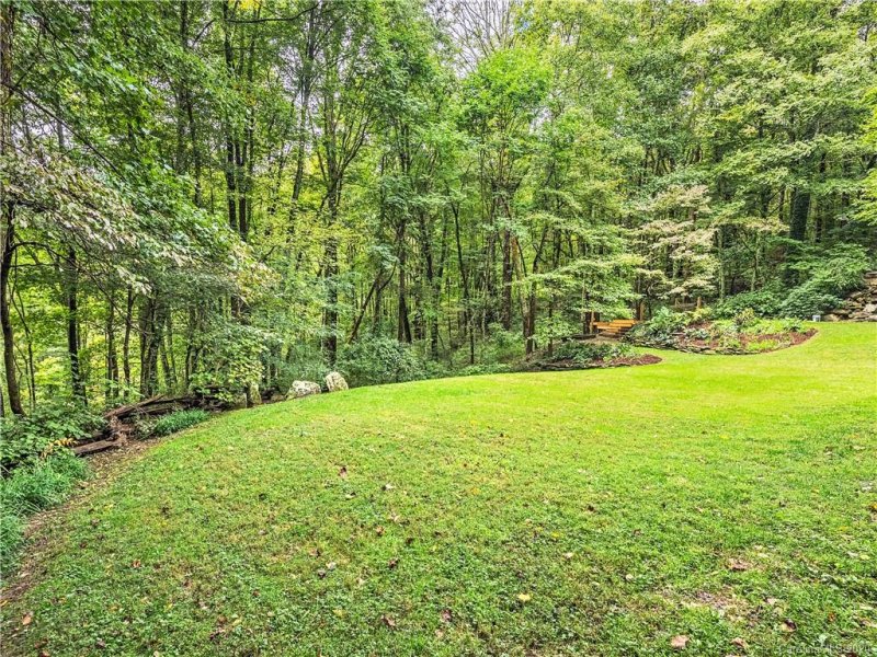 Property image 4 at 25 Indian Trail, Asheville, NC 28803