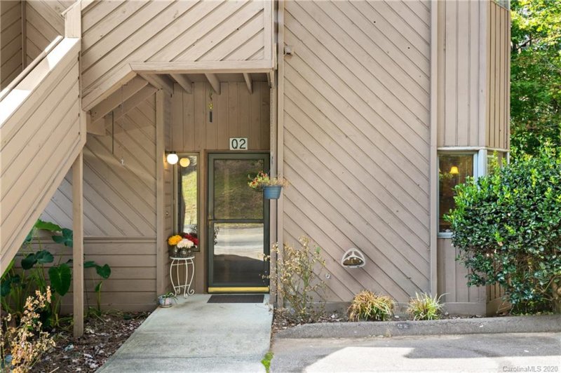 Property image 4 at 305 Piney Mountain Drive, Asheville, NC 28805